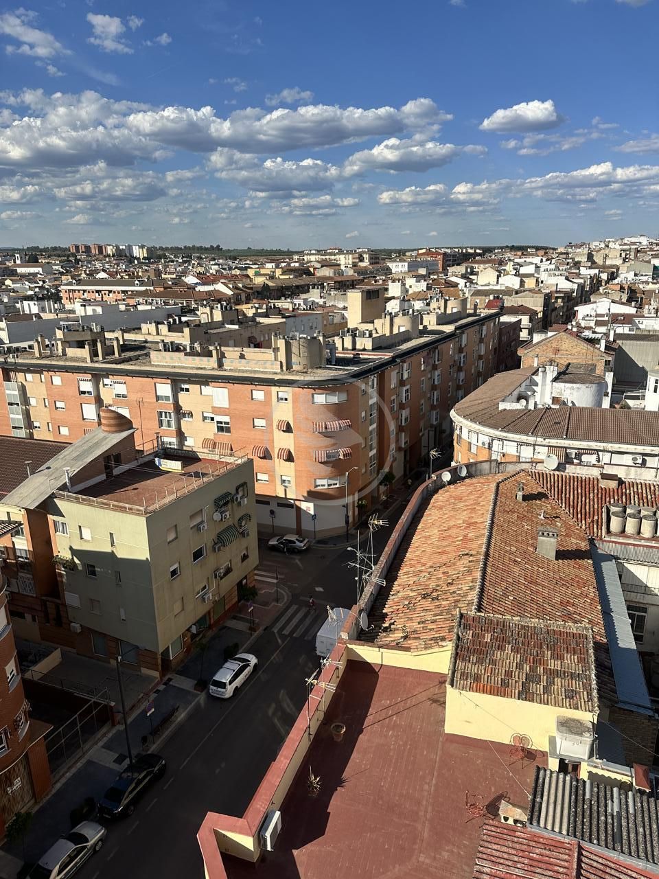 Vista exterior de Pis en venda en Linares amb Aire condicionat, Terrassa i Moblat