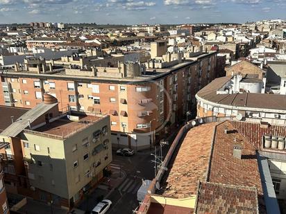 Exterior view of Flat for sale in Linares  with Air Conditioner, Terrace and Furnished