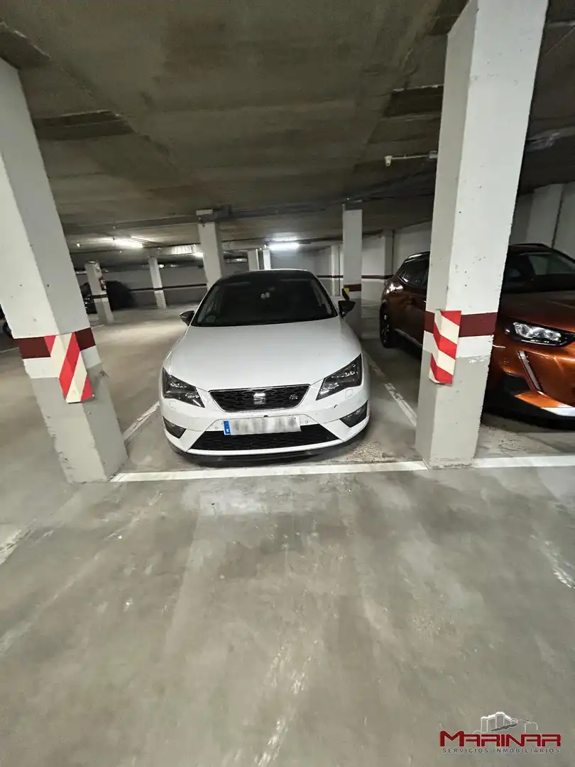 Parking of Flat for sale in Borox  with Air Conditioner, Heating and Terrace