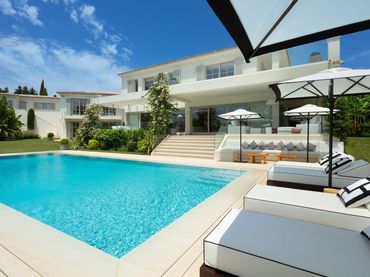 Villa con piscina in vendita a Nueva Andalucía
