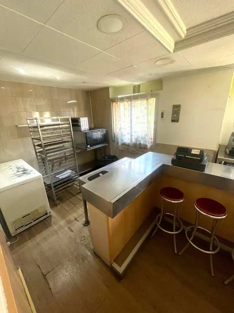 Local comercial en venda a Carrer de la Muga, imagen 19