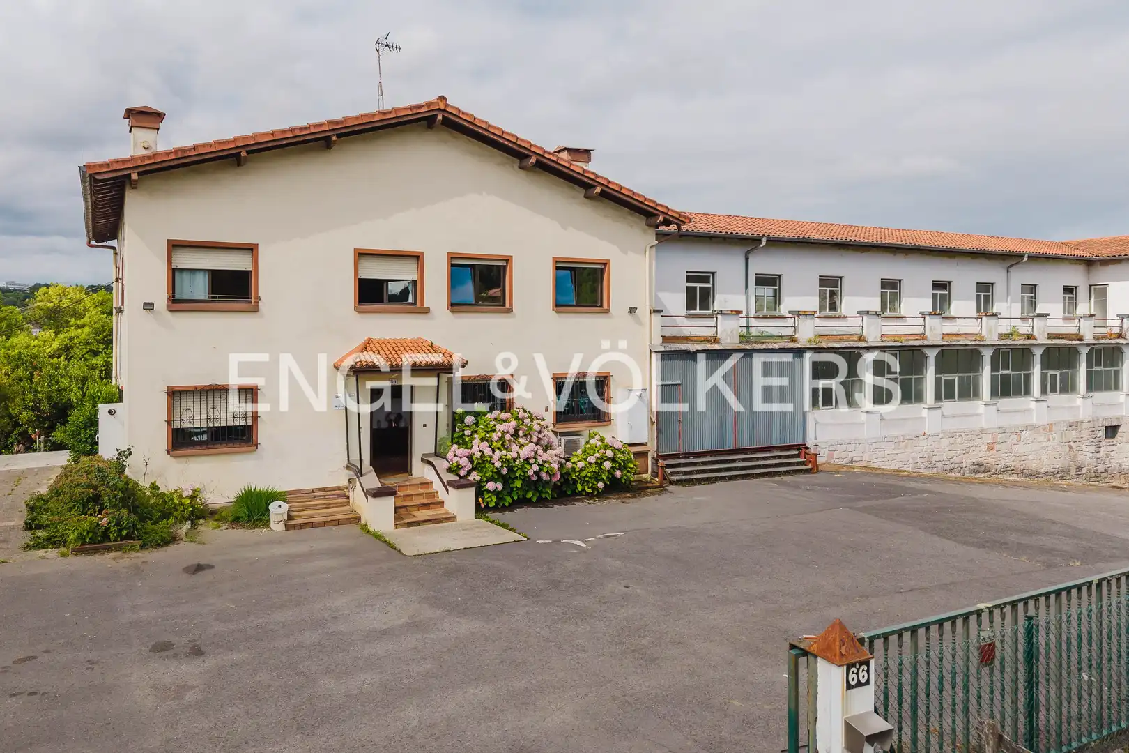 Exterior view of Houses for sale in Donostia - San Sebastián   with Air Conditioner, Heating and Private garden