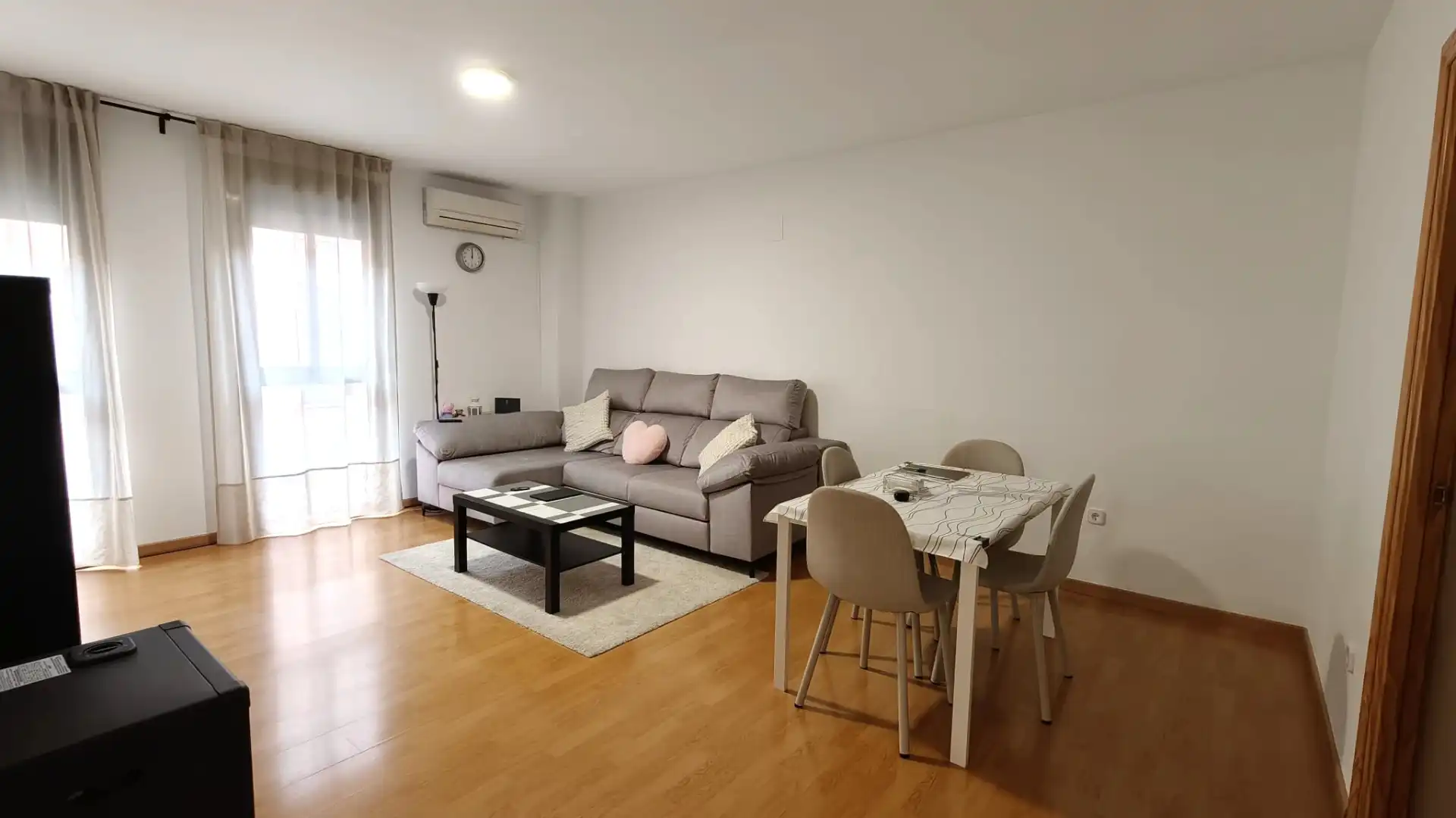 Sala de estar de Piso en venta en Yuncler con Aire acondicionado y Trastero