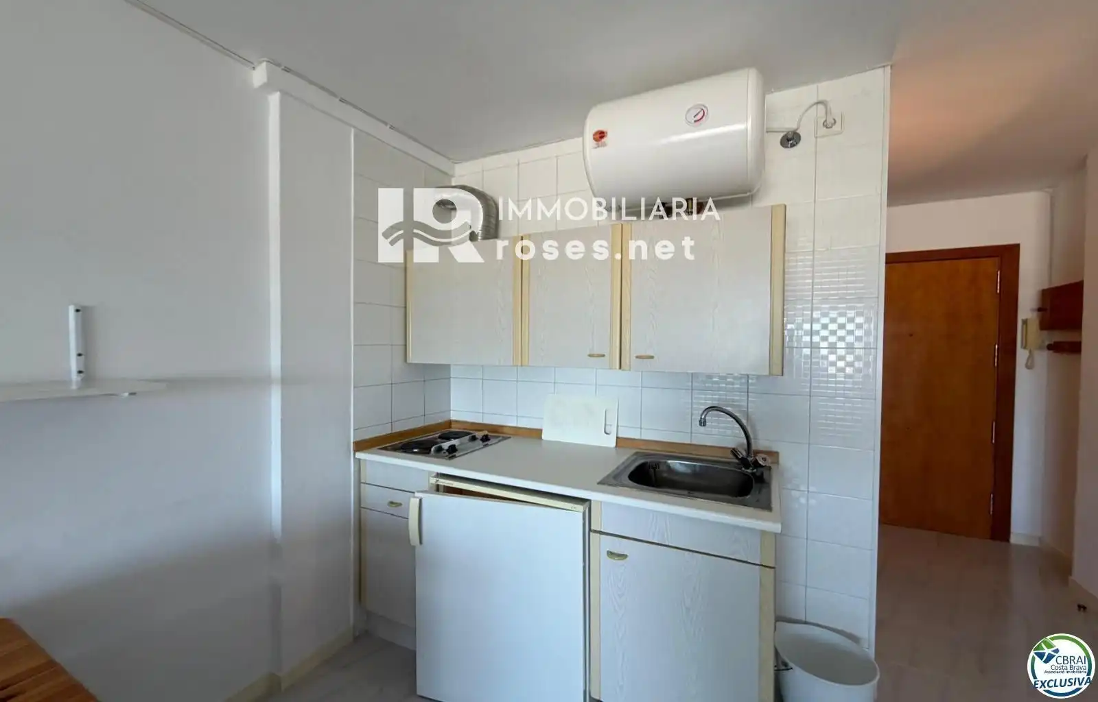 Cocina de Estudio en venta en Empuriabrava con Calefacción, Terraza y Amueblado