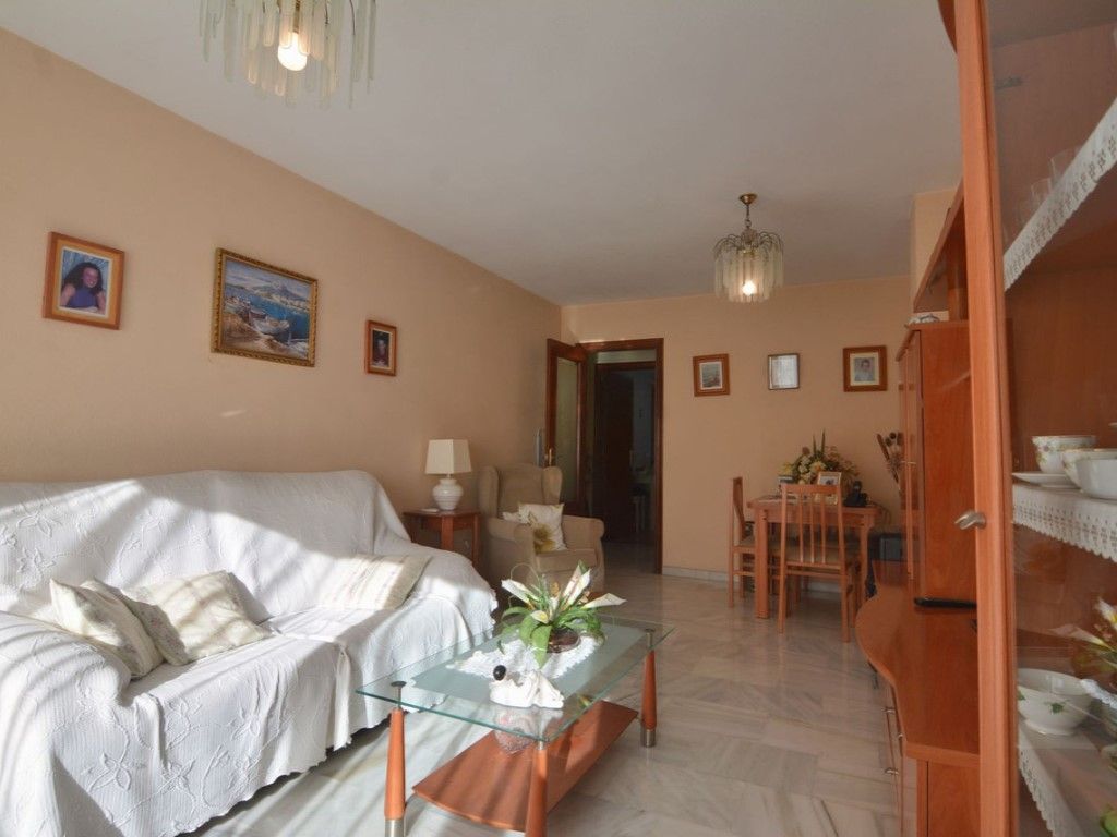 Living room of Flat for sale in Mijas  with Air Conditioner, Furnished and Oven
