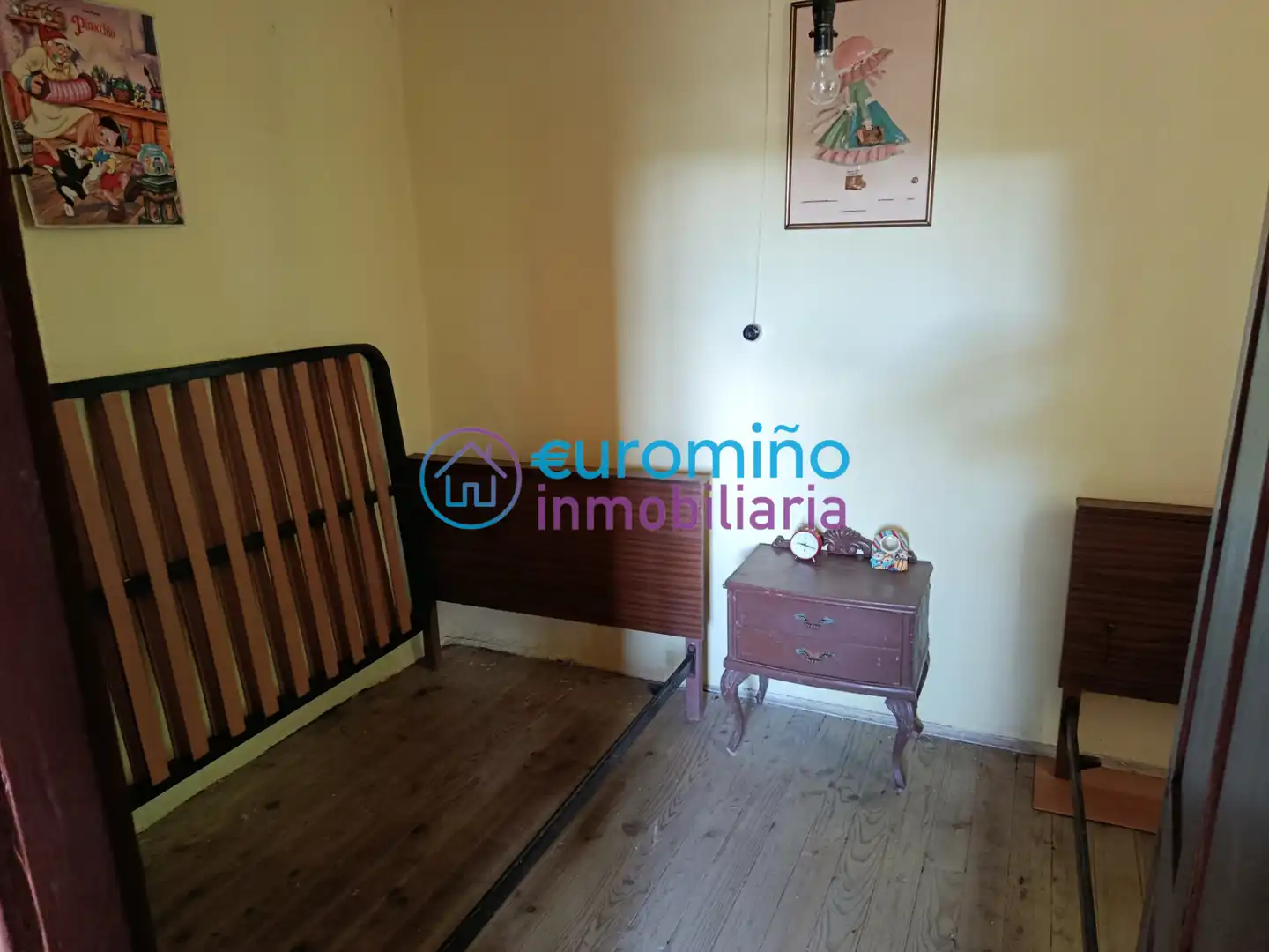 Casa o chalet en venta en Salvaterra de Miño con Jardín privado, Trastero y Amueblado