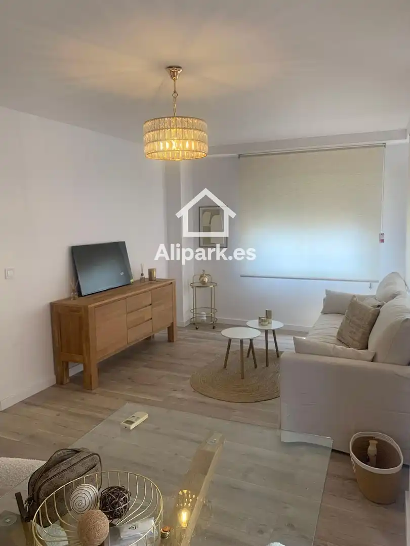 Außenansicht von Wohnung zum Verkauf in Alicante / Alacant mit Klimaanlage, Heizung und Parkett