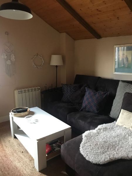 Sala d'estar de Àtic en venda en Sestao  amb Calefacció, Terrassa i Moblat