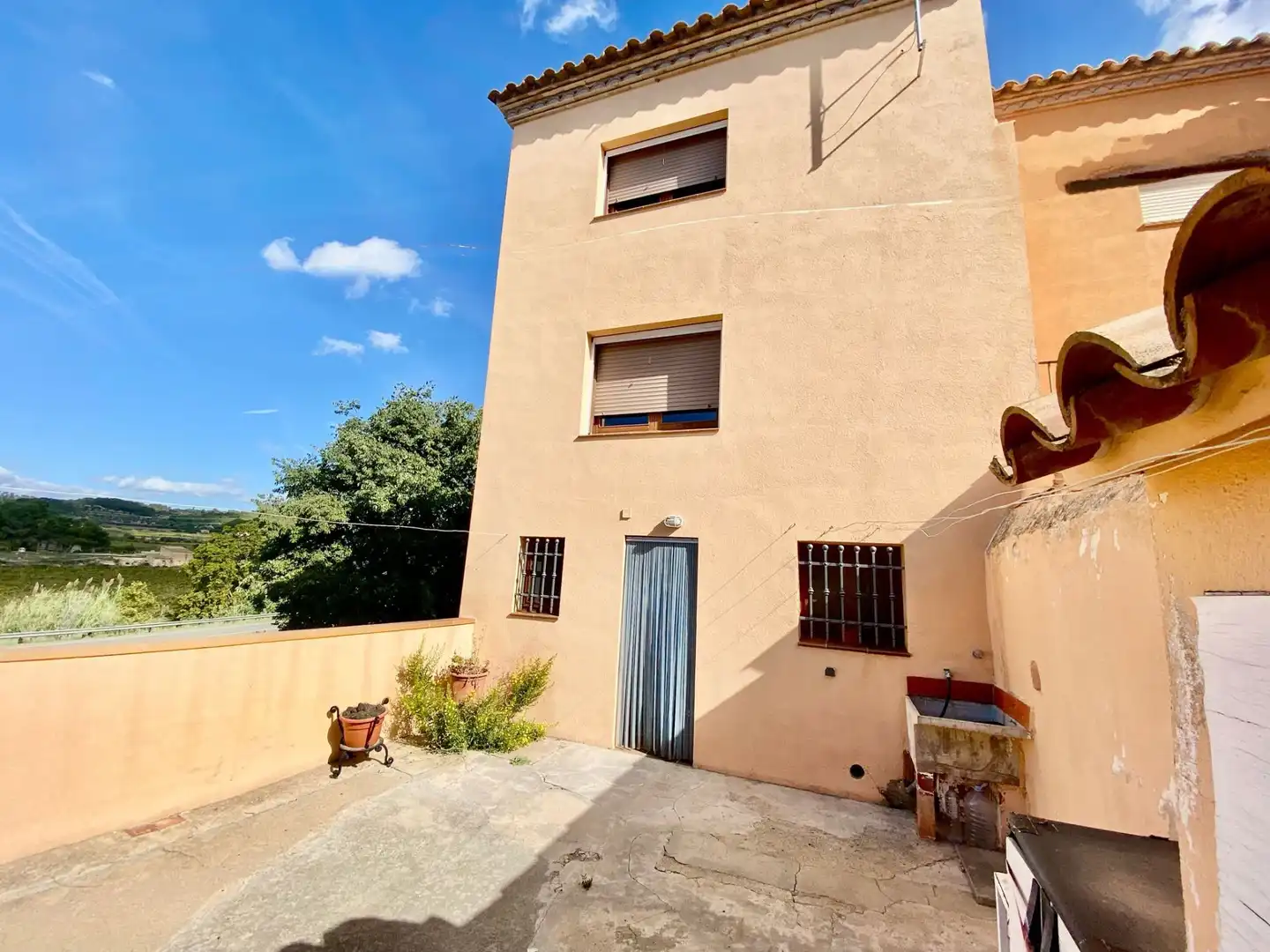 Vista exterior de Finca rústica en venda en Bonastre amb Terrassa