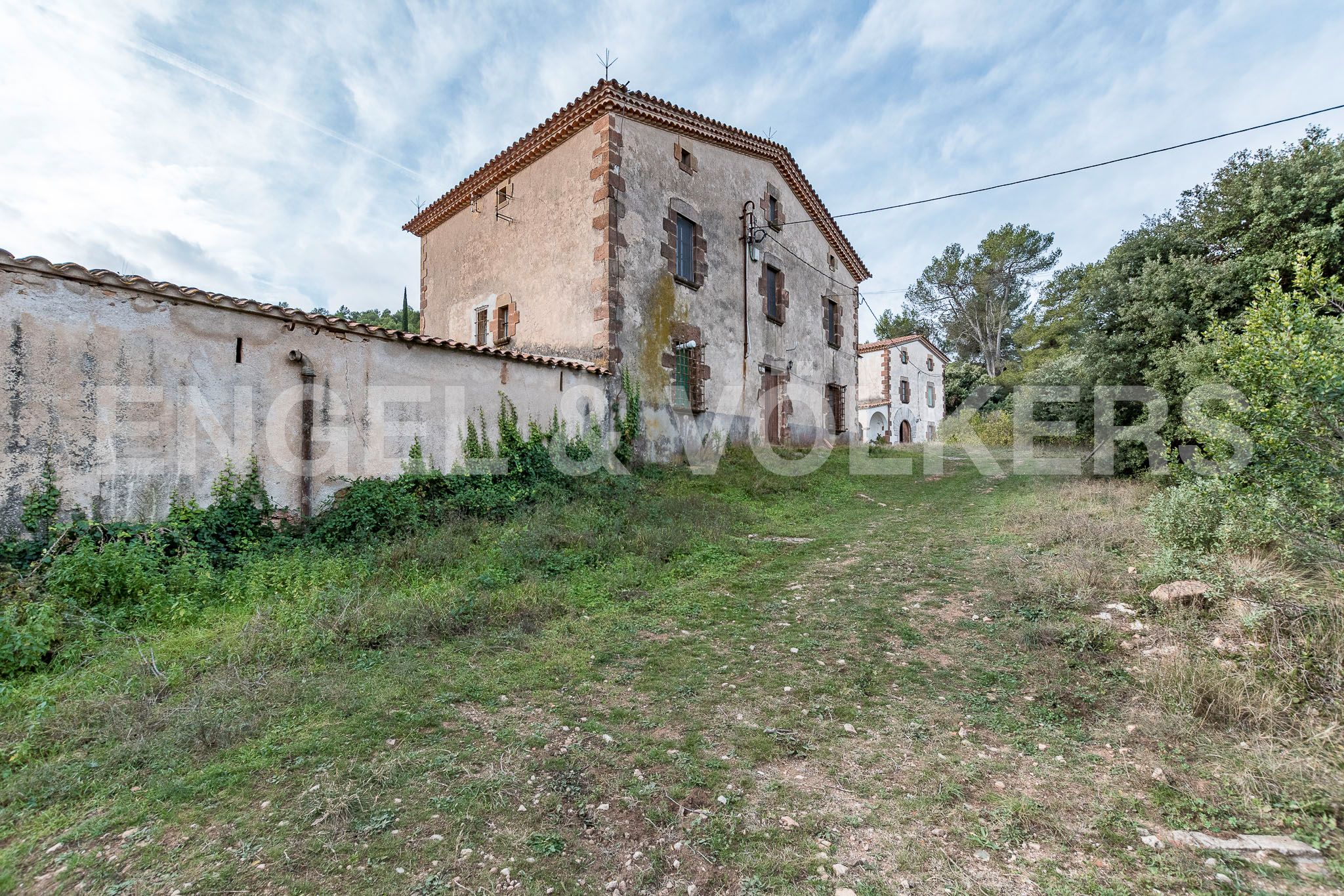 Edifici en venda en Castellví de Rosanes