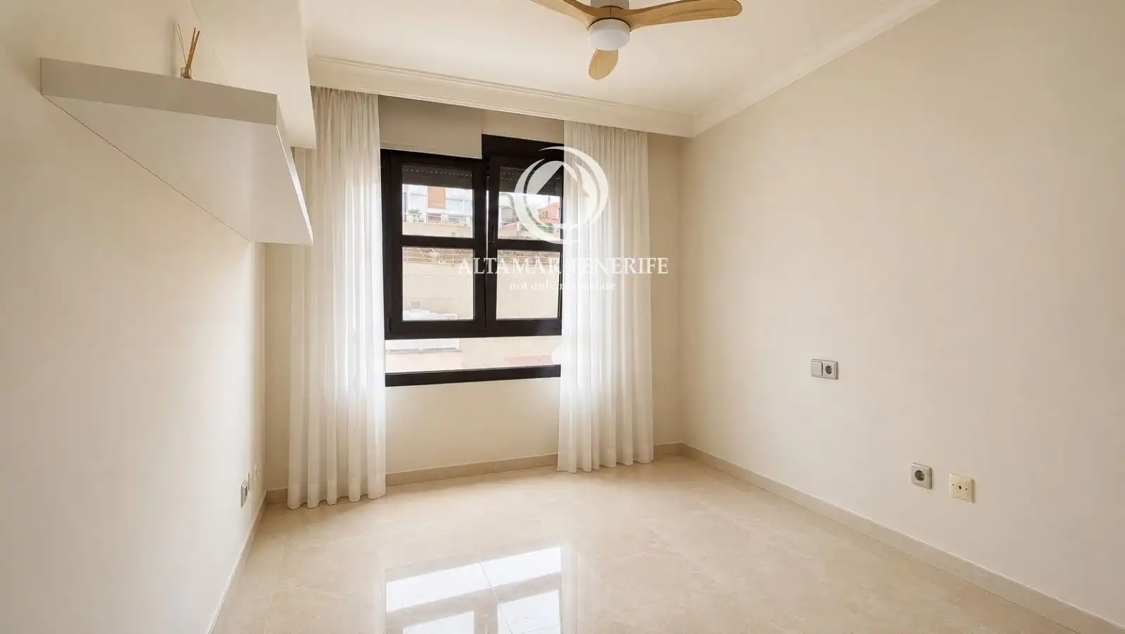 Dormitori de Apartament en venda en Santa Cruz de Tenerife amb Aire condicionat i Traster