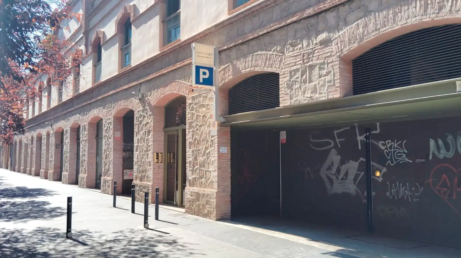 Parking of Garage for rent in  Barcelona Capital