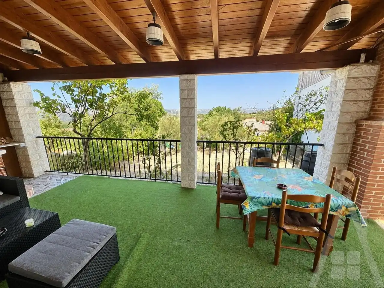 Terrassa de Casa o xalet en venda en Mieza amb Calefacció, Jardí privat i Terrassa