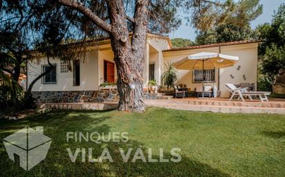 Vista exterior de Casa o xalet en venda en Caldes de Montbui amb Calefacció, Jardí privat i Terrassa