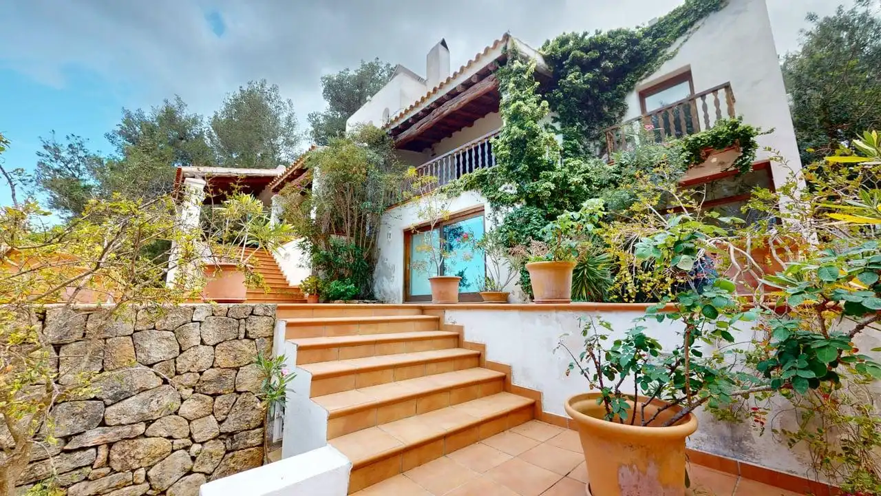Villa mit Pool zum Verkauf in Lugar Venda de Safragell 7