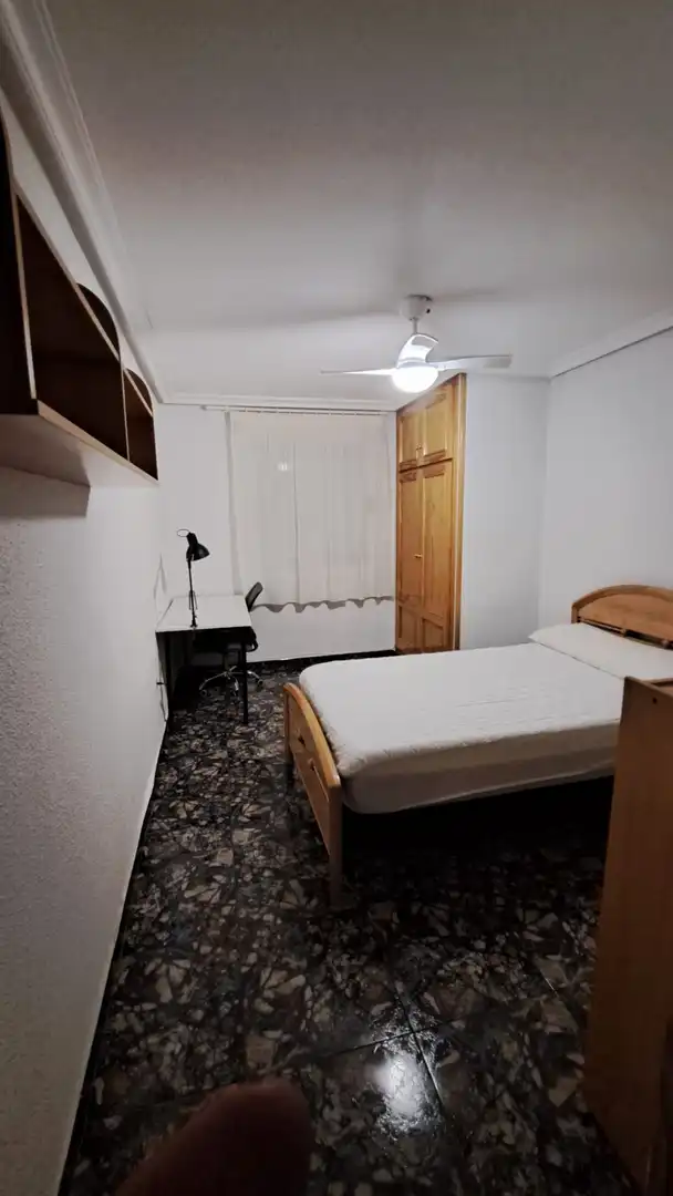 Schlafzimmer von Wohnung zur Miete in Murcia mit Heizung, Abstellraum und Möbliert