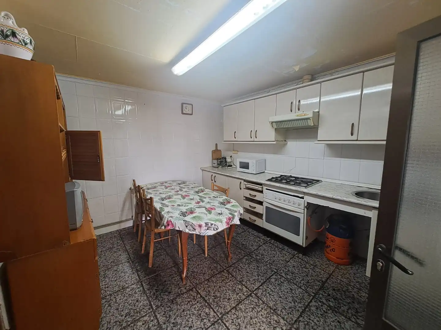 Cuina de Casa o xalet en venda en Puertollano amb Calefacció, Terrassa i Traster