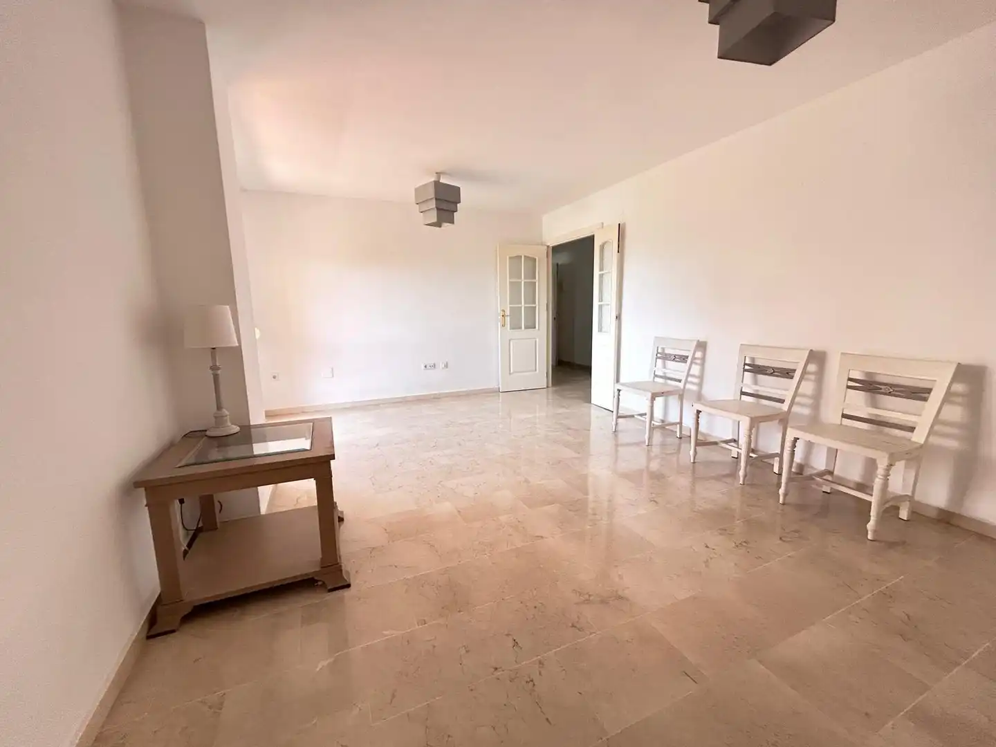 Sala d'estar de Pis en venda en Málaga amb Jardí privat, Terrassa i Piscina comunitària