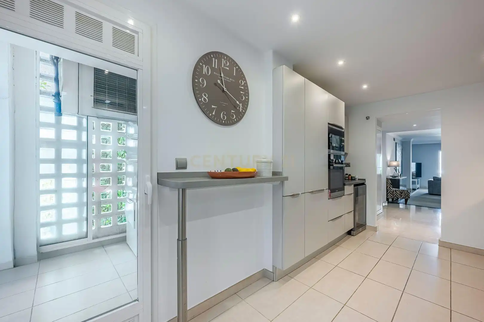 Cocina de Apartamento en venta en Marbella con Aire acondicionado, Jardín privado y Trastero