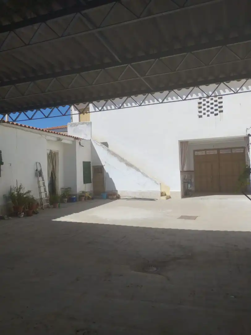 Casa con jardín en venta en Calle Campomanes 58, imagen 5