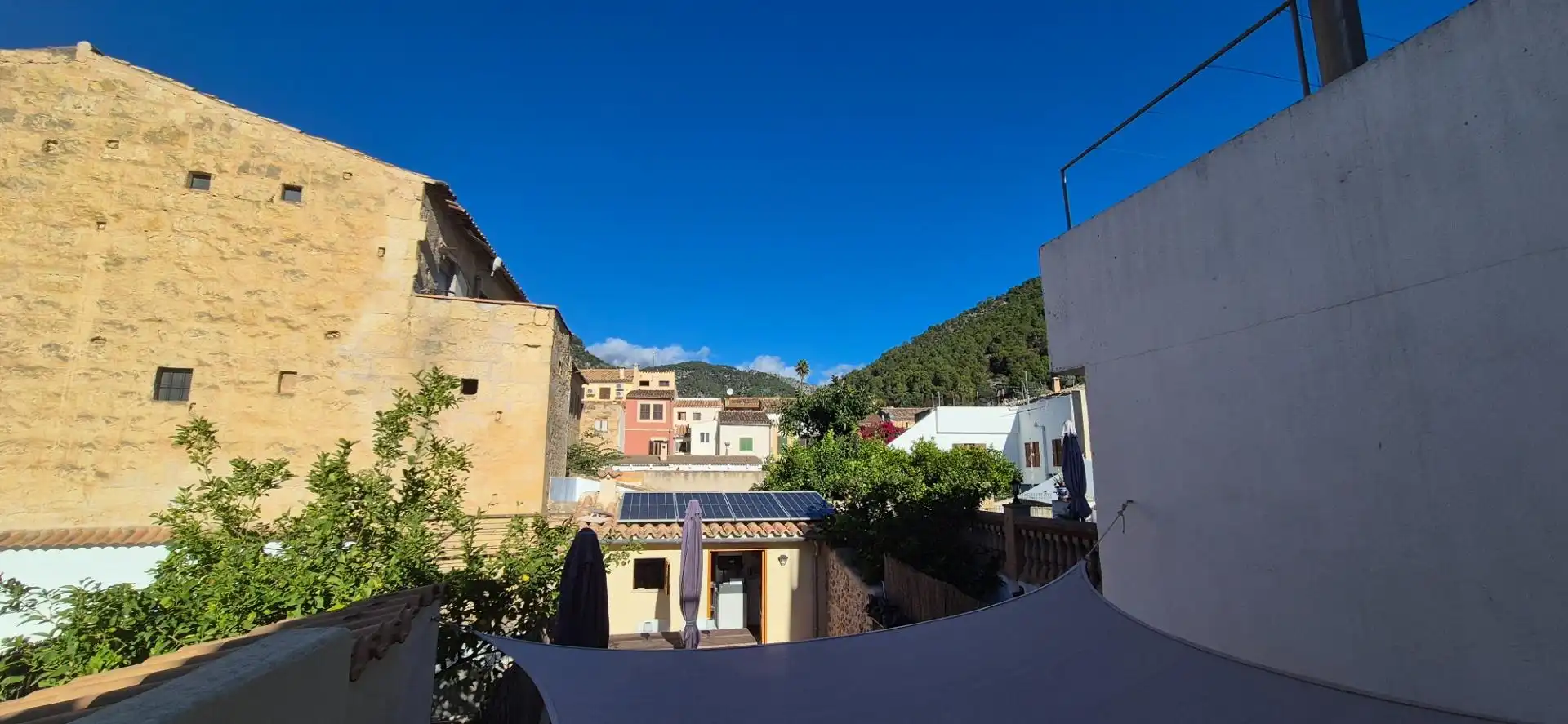 Vista exterior de Finca rústica en venta en Alaró con Aire acondicionado, Calefacción y Terraza