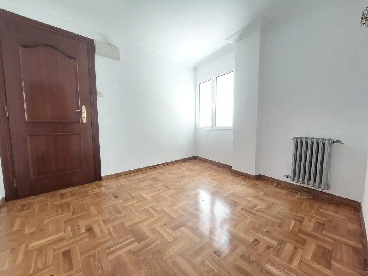 Bedroom of Flat for sale in Gijón   with Heating and Balcony