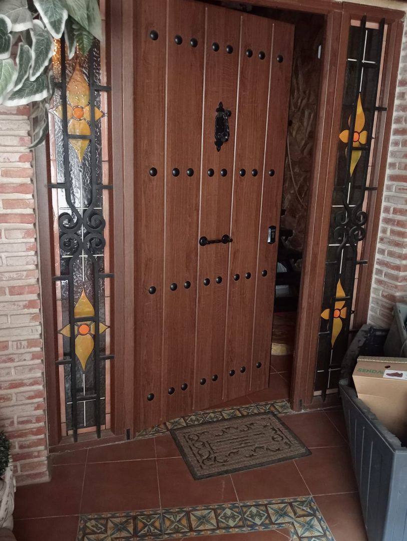 House or chalet for sale in Colmenar de Oreja  with Furnished