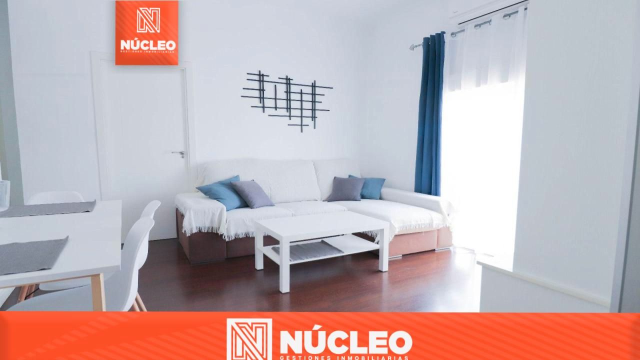 Living room of Flat to rent in  Almería Capital  with Air Conditioner, Heating and Furnished