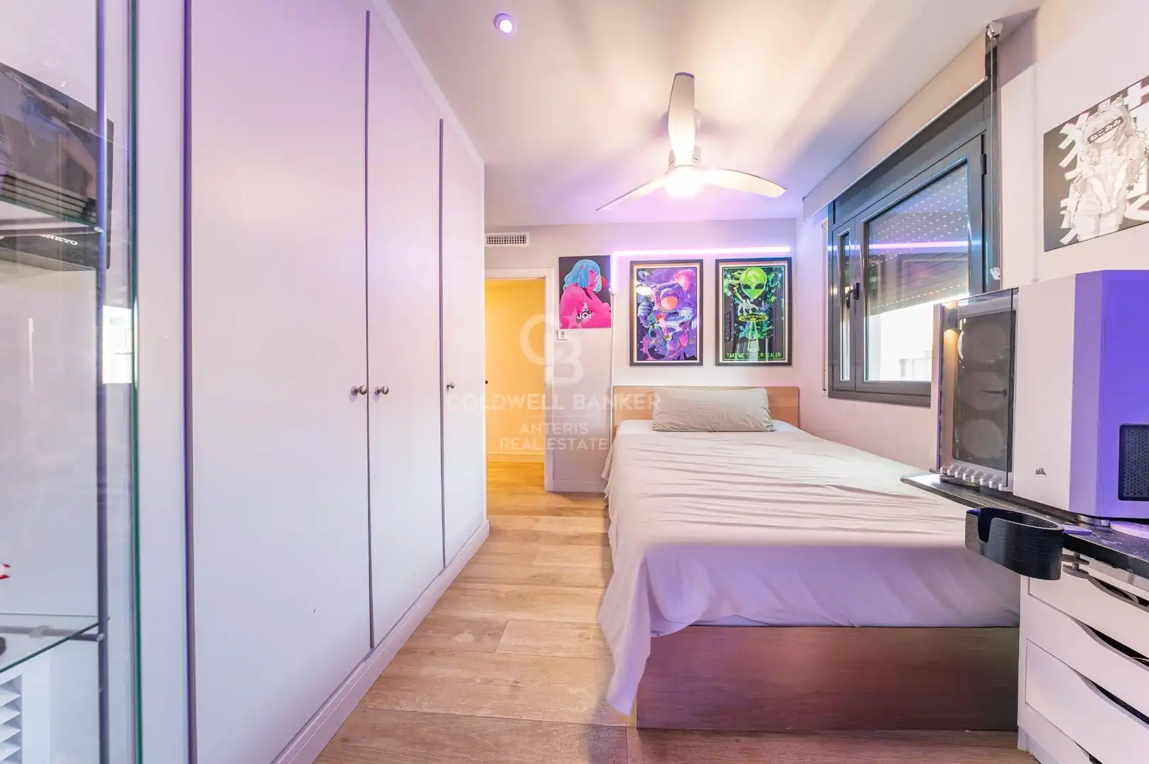 Bedroom of Attic for sale in Badalona  with Air Conditioner, Heating and Terrace