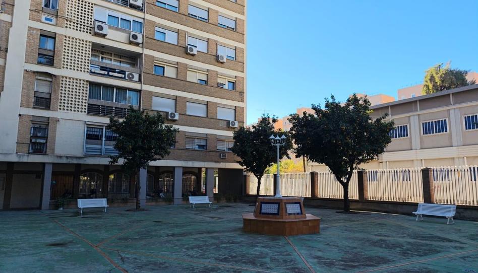 Photo 1 of Flat for sale in  Alcalde Juan Fernandez, El Plantinar – Avda. La Paz - El Juncal, Sevilla