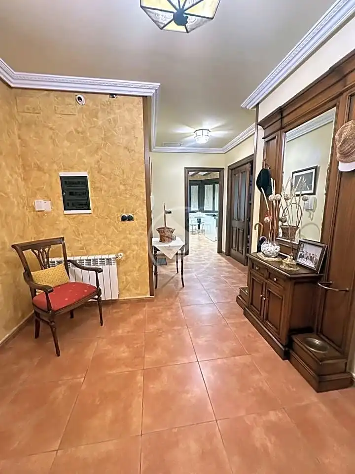 Casa o xalet en venda en Linares amb Aire condicionat, Calefacció i Jardí privat
