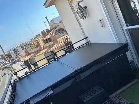Terrassa de Pis en venda en Pineda de Mar amb Aire condicionat, Piscina i Balcó