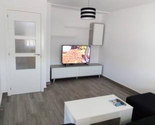 Sala d'estar de Pis en venda en Castellón de la Plana / Castelló de la Plana amb Moblat i Balcó