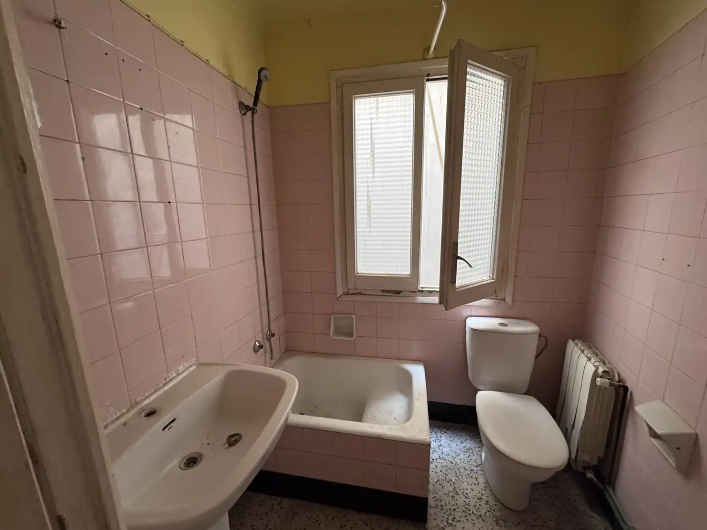 Badezimmer von Wohnung zum Verkauf in Igualada