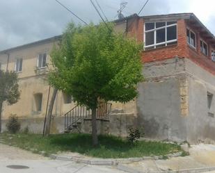 Vista exterior de Casa o xalet en venda en Roda de Eresma amb Terrassa, Traster i Balcó