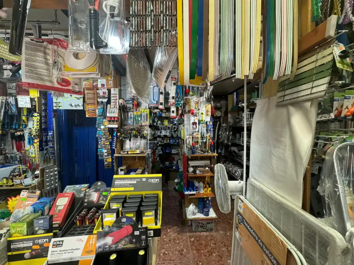 Geschaftsraum zur Miete in Av. de América, Barrio de Zaidín
