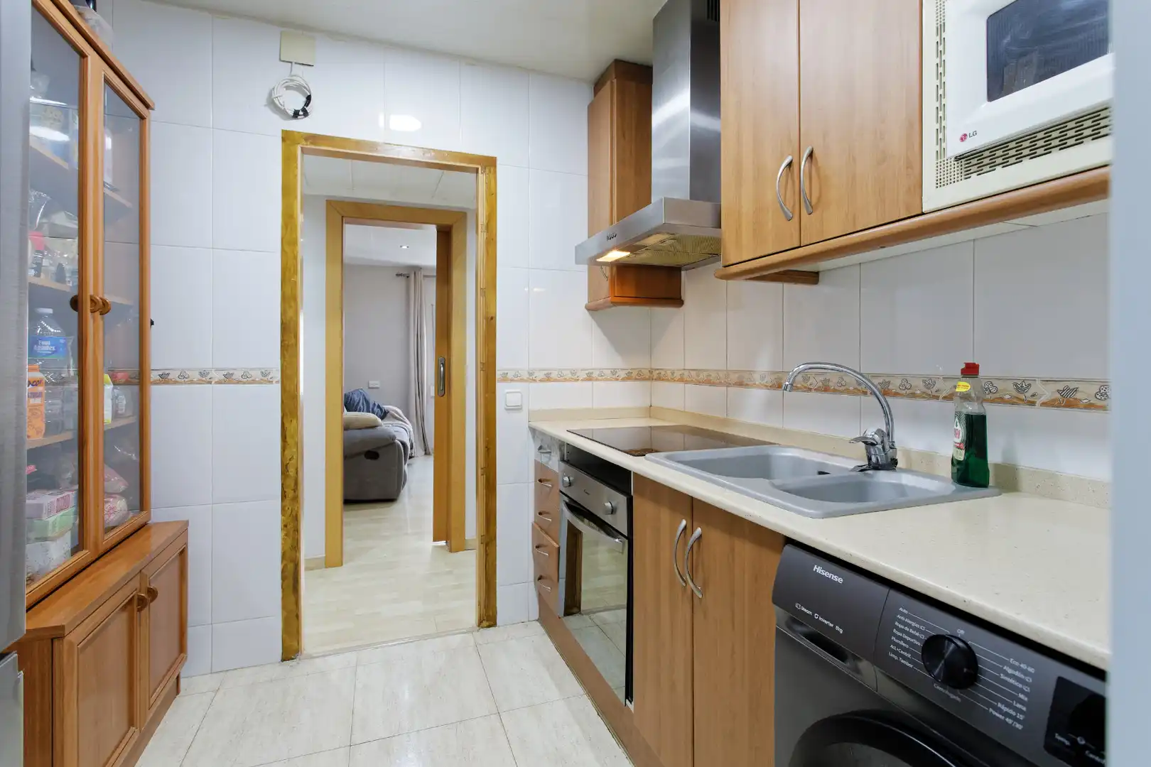 Kitchen of Flat for sale in L'Hospitalet de Llobregat
