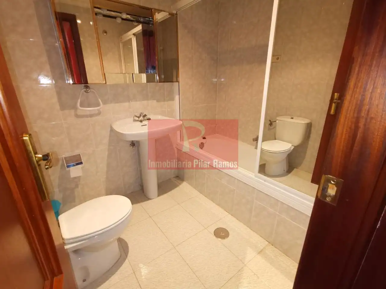 Apartamento con ascensor en alquiler en Crucero, imagen 2
