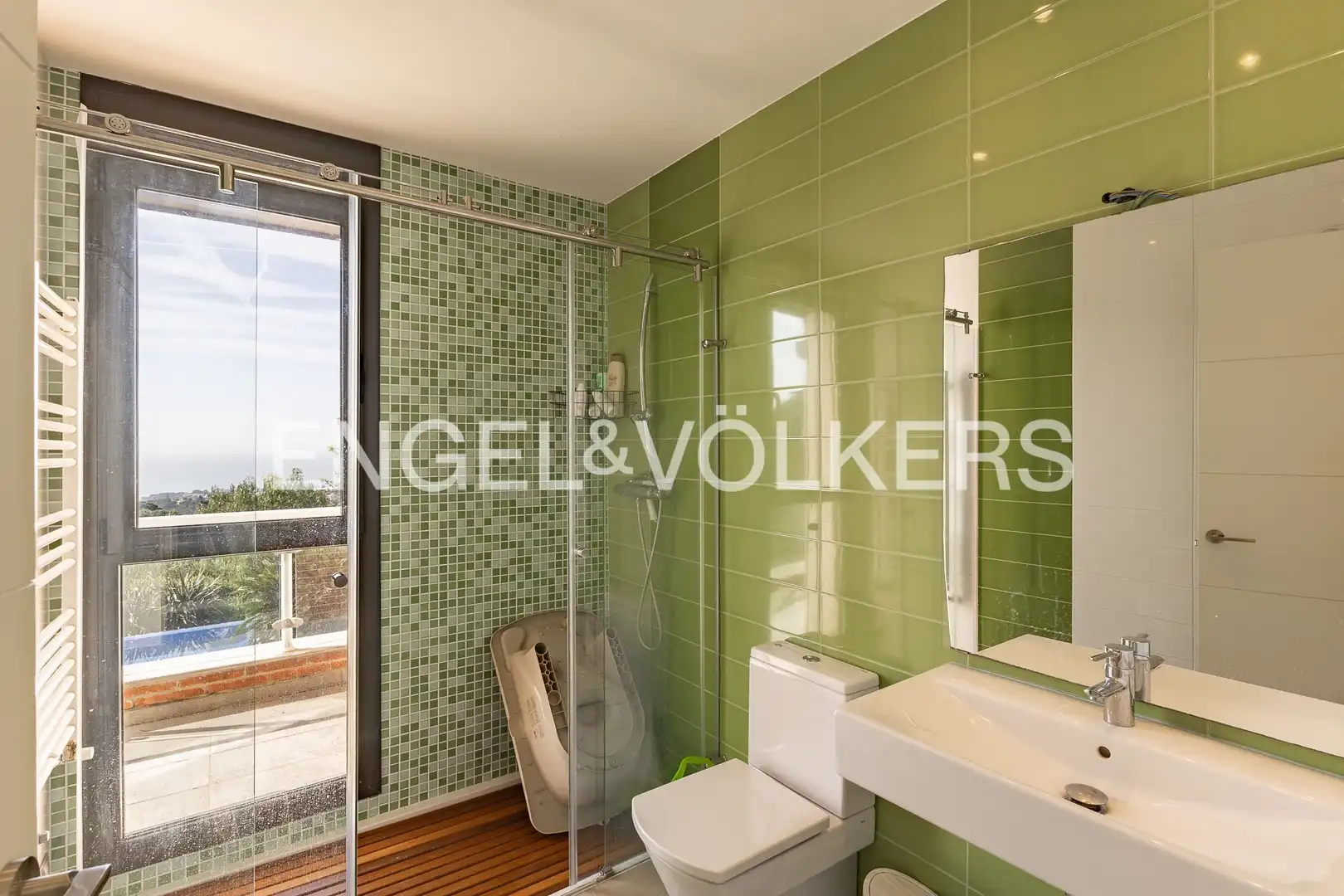 Bathroom of Houses for rent in Sant Andreu de Llavaneres  with Air Conditioner, Heating and Private garden