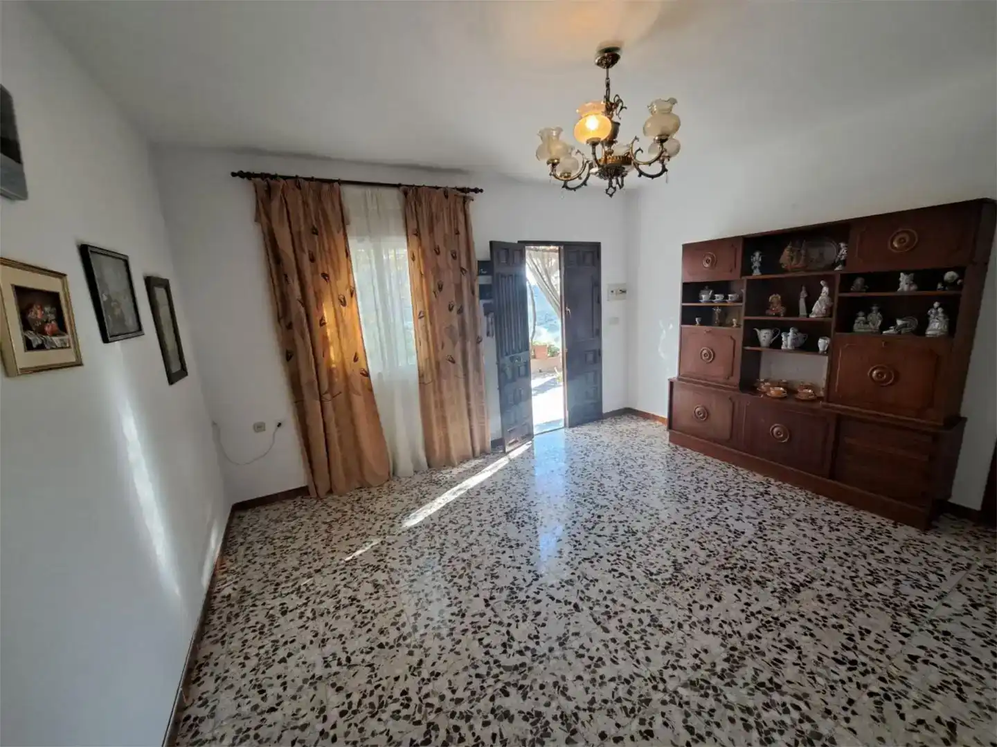 Sala d'estar de Casa o xalet en venda en Alfarnatejo