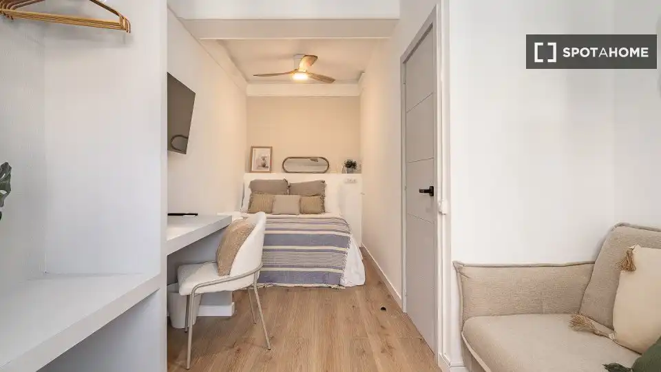 Room in El Poblenou