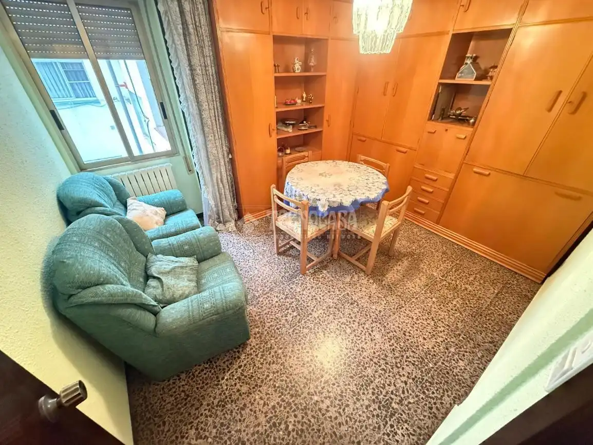 Living room of Flat for sale in Zaragoza  with Heating, Storage room and Furnished