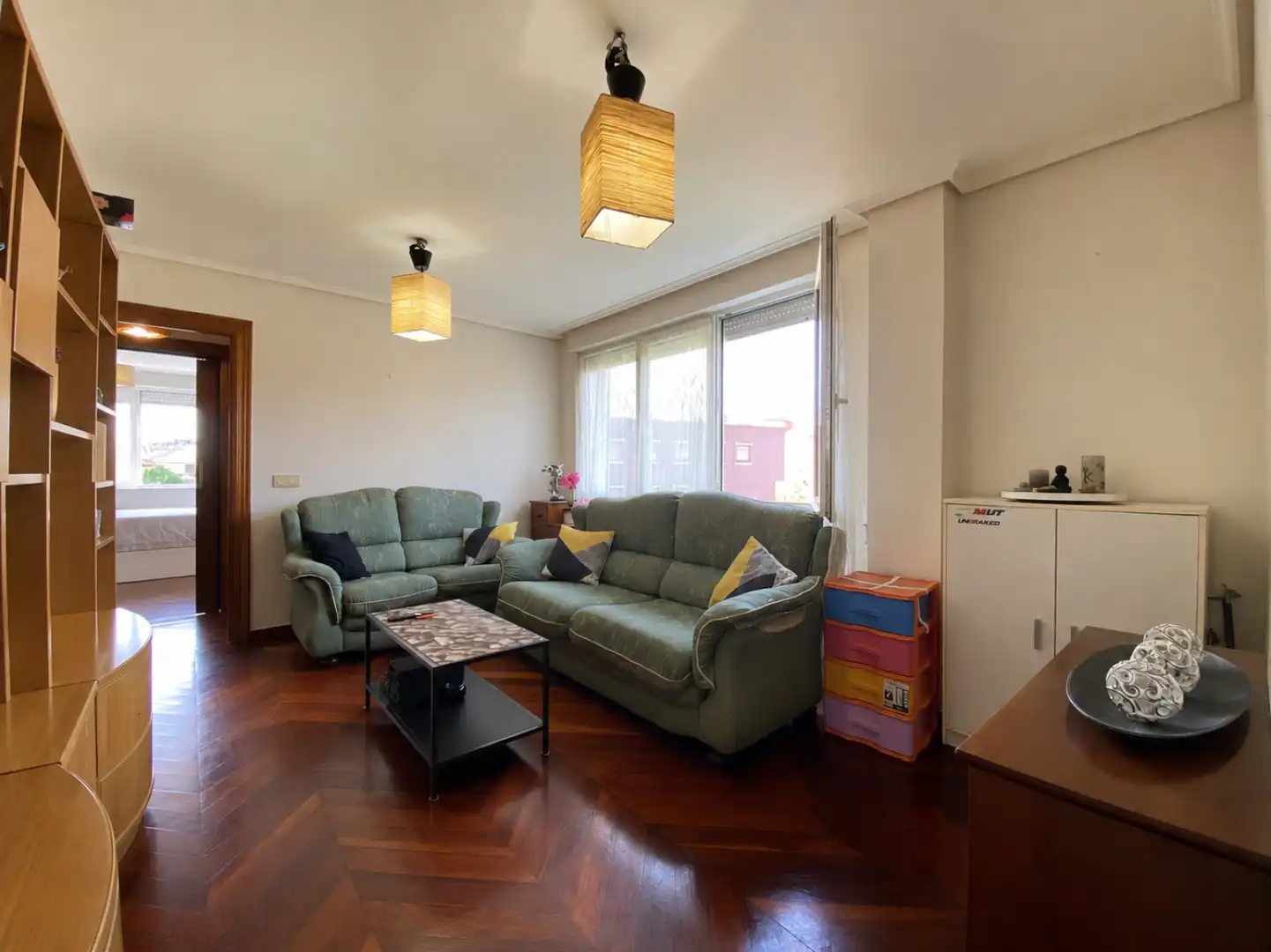 Sala d'estar de Pis en venda en Suances amb Parquet i Balcó