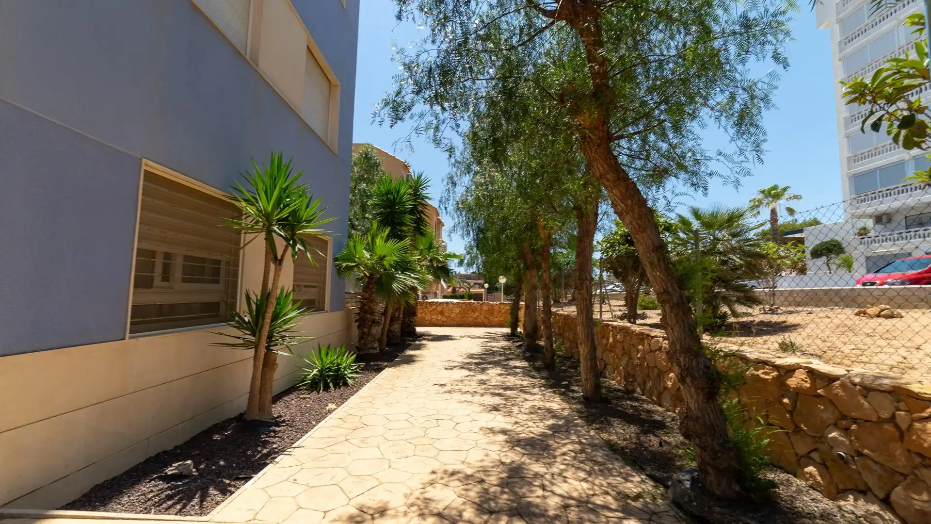 Vista exterior de Ático en venta en Torrevieja con Aire acondicionado, Terraza y Trastero