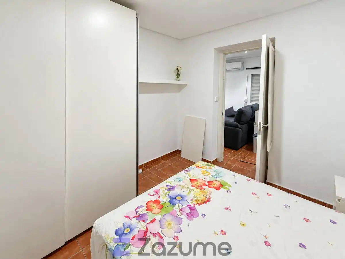 Bedroom of Apartments for rent in Bailén - Miraflores