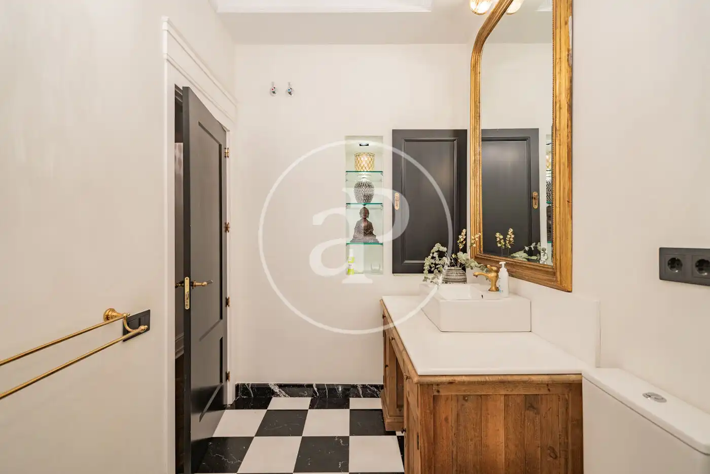 Baño de Piso en venta en Madrid con Aire acondicionado, Calefacción y Amueblado