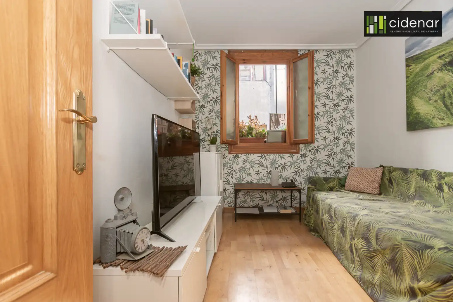 Sala d'estar de Pis en venda en  Pamplona / Iruña amb Moblat i Balcó