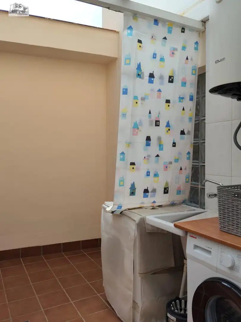 Baño de Ático en venta en La Pobla de Vallbona con Aire acondicionado, Terraza y Balcón