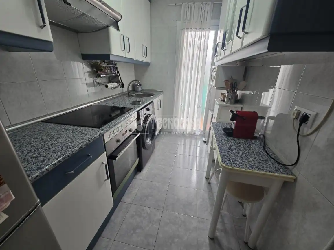 Cocina de Piso en venta en Alcorcón con Aire acondicionado, Terraza y Amueblado
