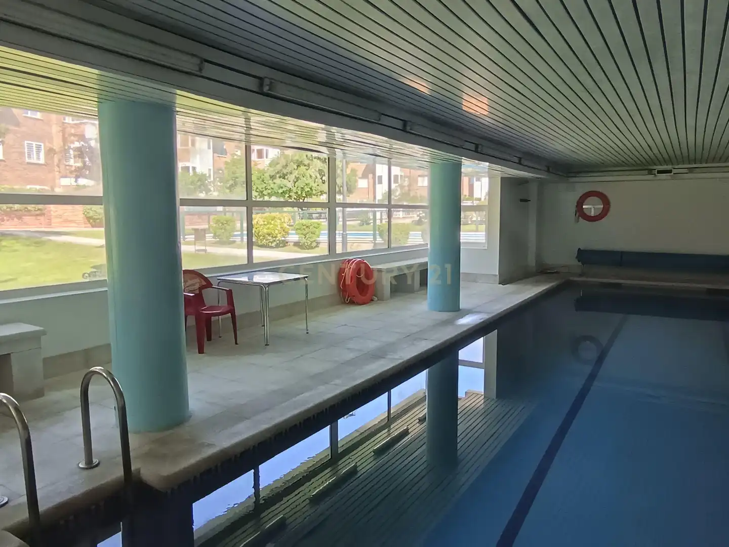 Piscina de Apartamento de alquiler en Majadahonda con Trastero, Horno y Lavadora